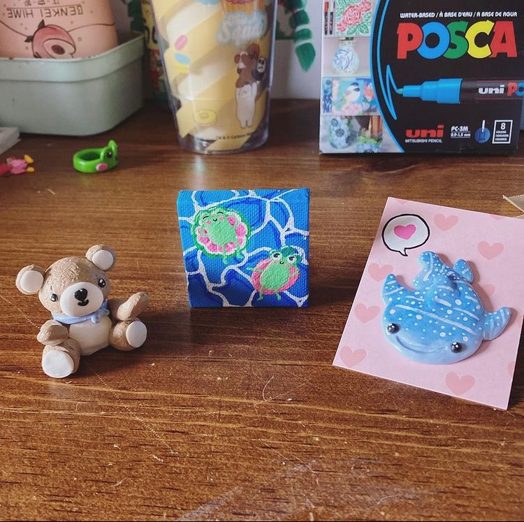 theartpotato's tweet photo. some gifts/trades done for friends! 
#clay #painting #keychain #rings #pins #claypin #paintbrushholder #commissionsopen #Commission #arttrade https://t.co/FKtb0MHCrR