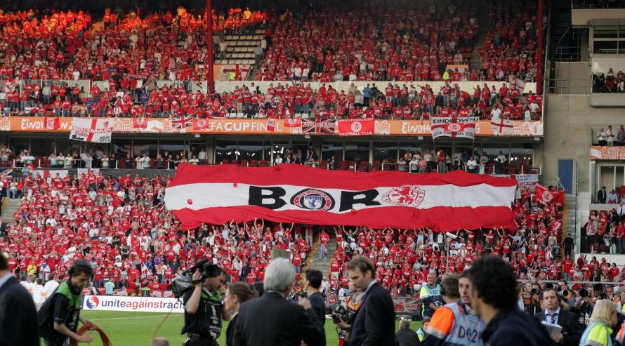 Awaydays23's tweet photo. ON THIS DAY 2006: Middlesbrough in Eindhoven for the UEFA Cup Final against Sevilla #MFC #BORO https://t.co/OpTVXu1mOu