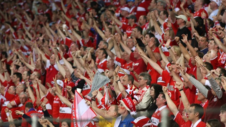 Awaydays23's tweet photo. ON THIS DAY 2006: Middlesbrough in Eindhoven for the UEFA Cup Final against Sevilla #MFC #BORO https://t.co/OpTVXu1mOu