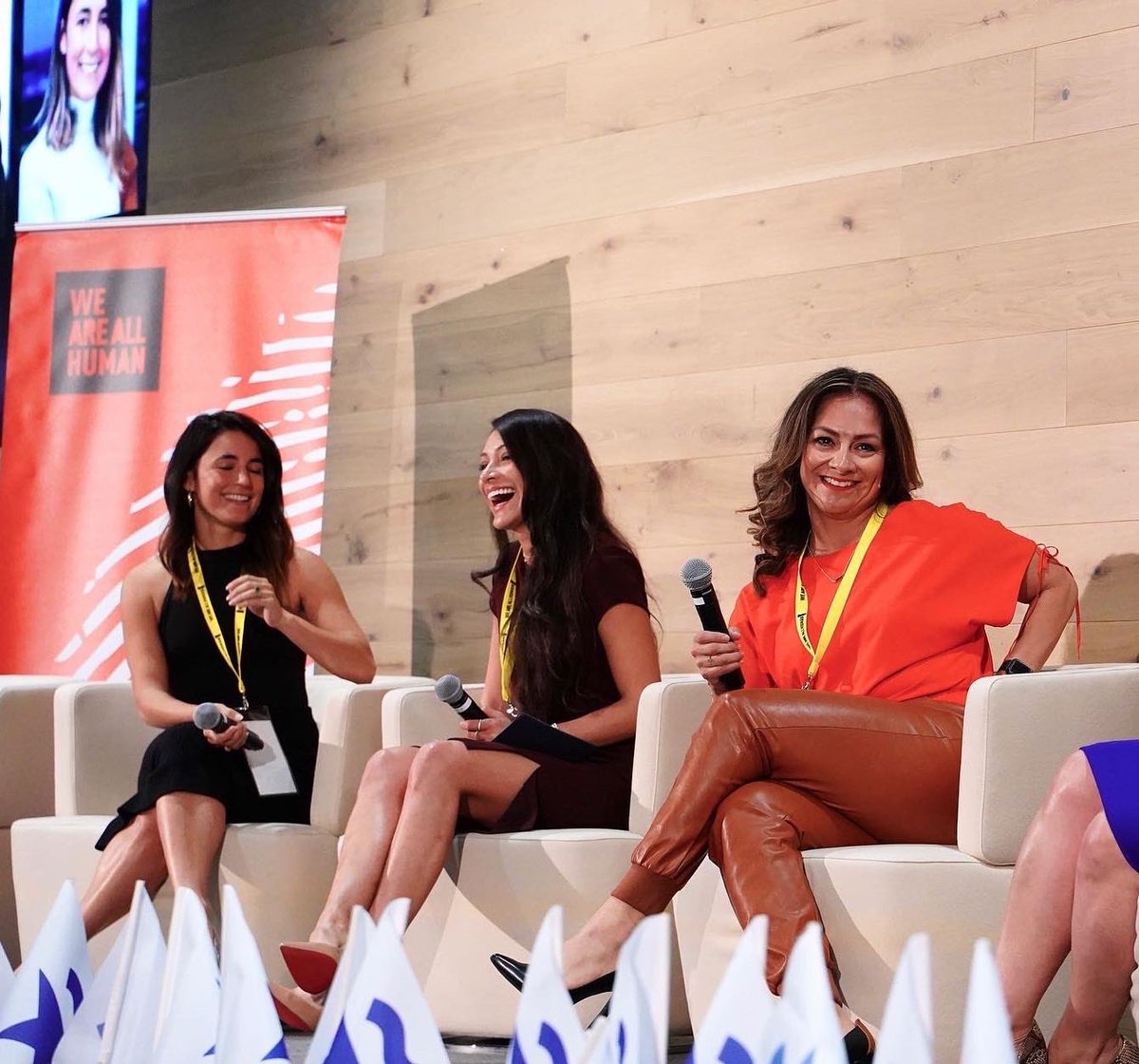 sam_soleil's tweet photo. It was such an honor sitting on the Elevating #Health &amp; #Wellness panel at the #HispanicLeadershipSummit last week hosted by @WAAH_Foundation &amp; @TheHispanicStar! We had an incredible discussion on mental health, access to #healthcare and activating #healthy lifestyles! https://t.co/3kGW6Wc9z5