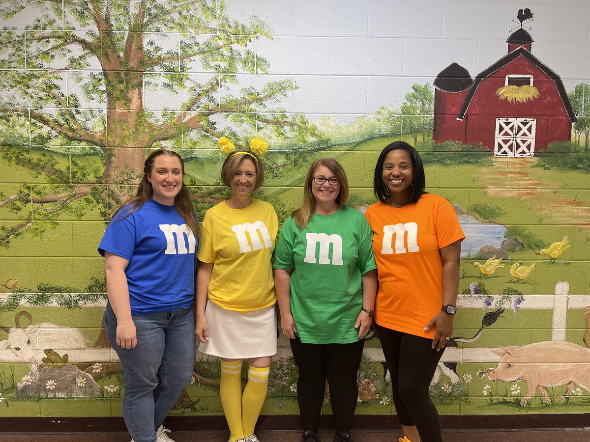 HopsonsKCrew's tweet photo. It’s a great day for math when we get to use M&amp;Ms to help us learn! #BeBold @Principal_SES @shufordnccs @LinglesLearners @Miss_OKeefe @murielskinders https://t.co/5fxjclO7y1