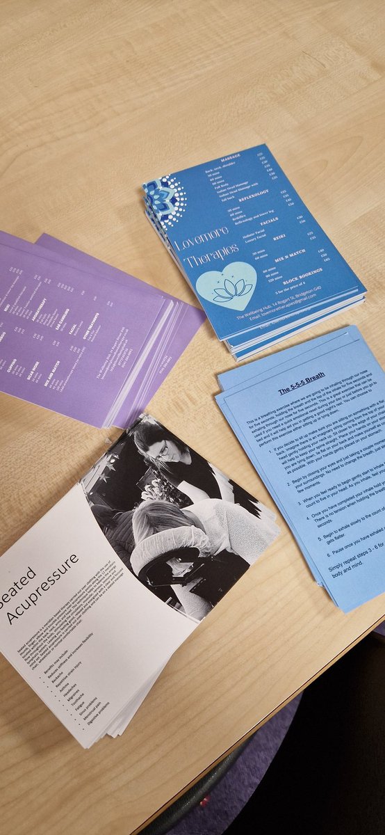 NatalieFARE's tweet image. Treats for our @smithycroft282 parents/carers working towards their SCQF Mental Health Essentials. Lovely ladies @thewellbeing_hub based in Rogart St, Bridgeton came &amp;amp; gave mini treatments today after our learning. Massive thank you! @FARE_Scotland #MentalHealthAwarenessWeek