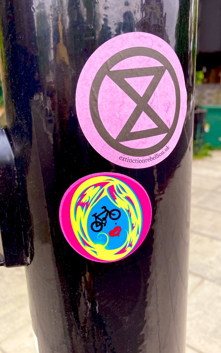 Adeleeno's tweet photo. Lollipop combo 🍭🍬🍭
#BikeLadyB 👍 by @polsifter 🪩 https://t.co/ilBDnVtjQP