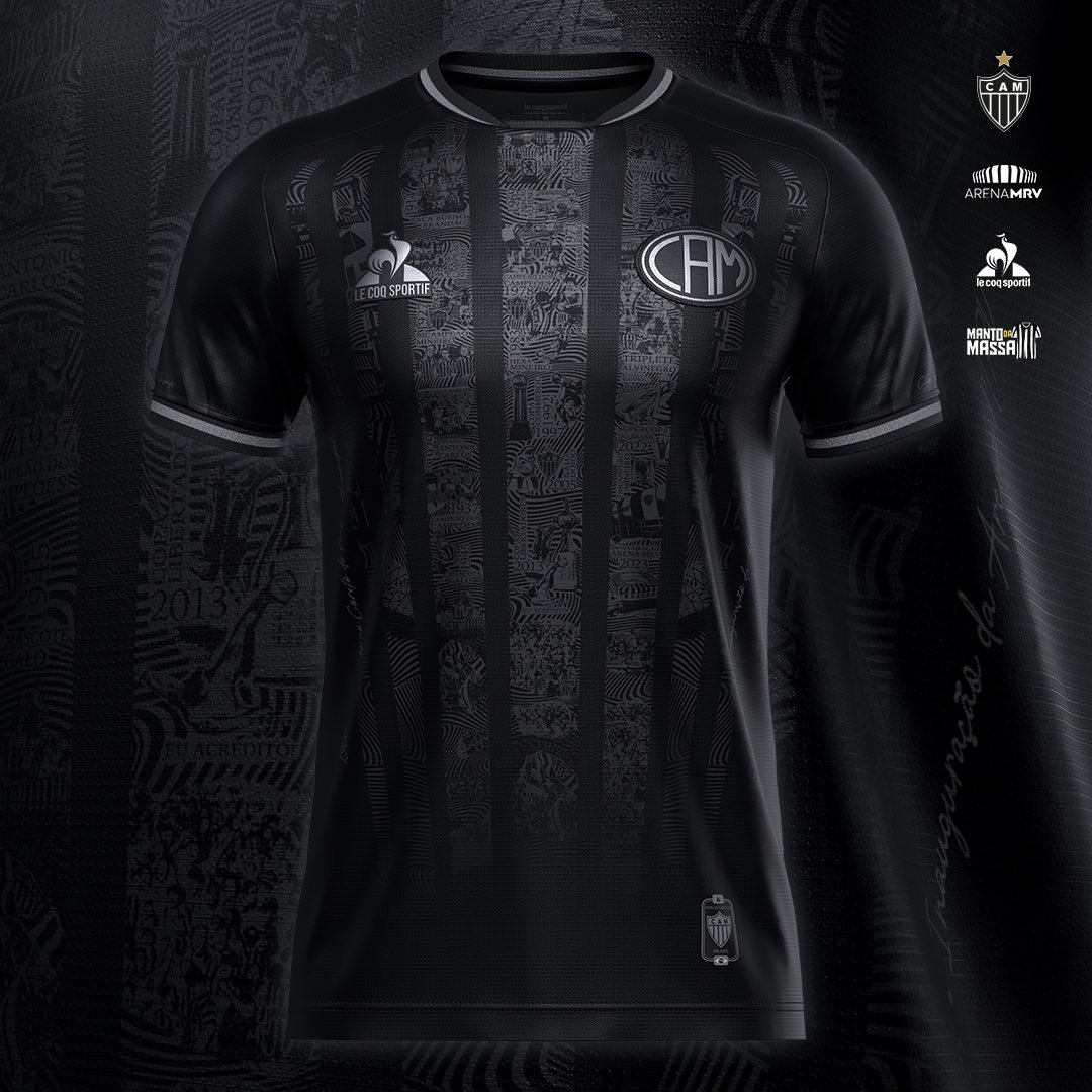 ArenaMRV's tweet photo. O Manto é a segunda pele do Atleticano, a Arena MRV é a nossa casa, nada mais justo que uni-los em uma camisa única. O manto da Massa 3 já está disponível no site: https://t.co/m97CKs5Umi 

Parabéns pela criação, @willrios! https://t.co/2Ur7tb0cwL
