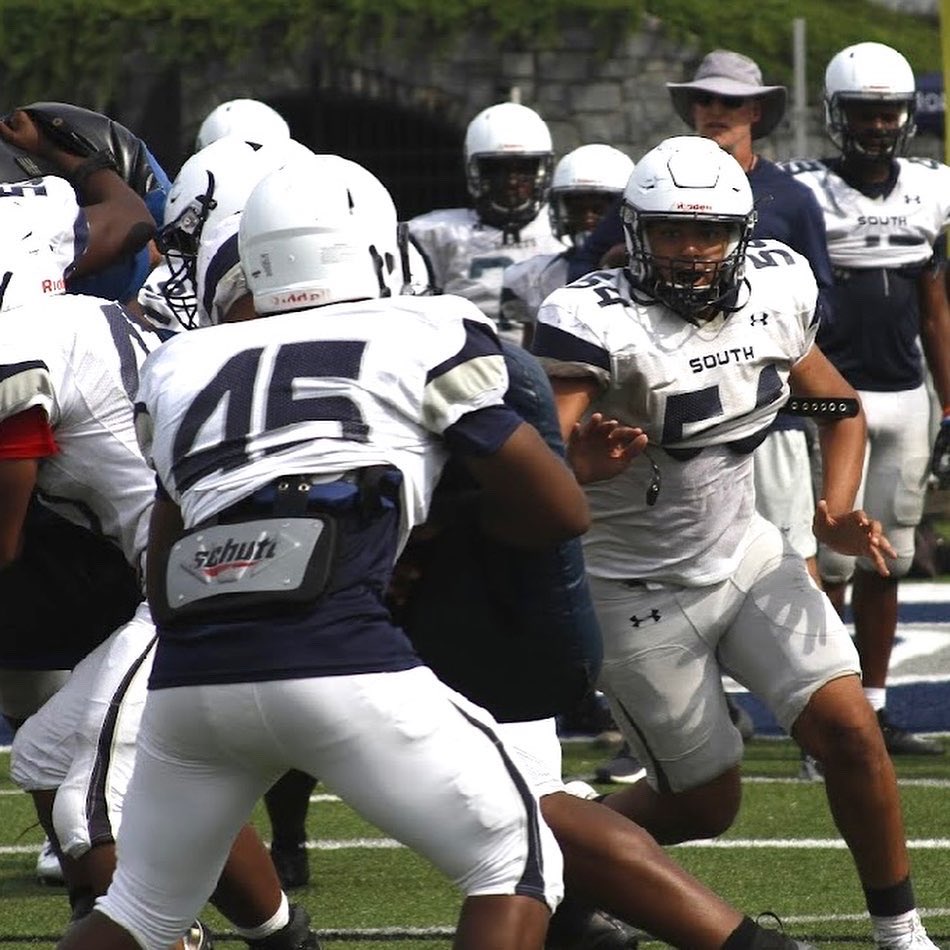 SGHFootball's tweet photo. Spring ‘22 is in full swing💪🏽 #WeAreSouth #southgwinnettfootball https://t.co/t1Ulv8LN9S