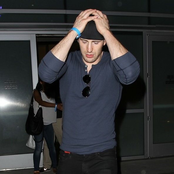 cevanshourly's tweet photo. chris evans leaving beyoncé's mrs. carter world tour concert, 2013 https://t.co/RCzEcrakYl