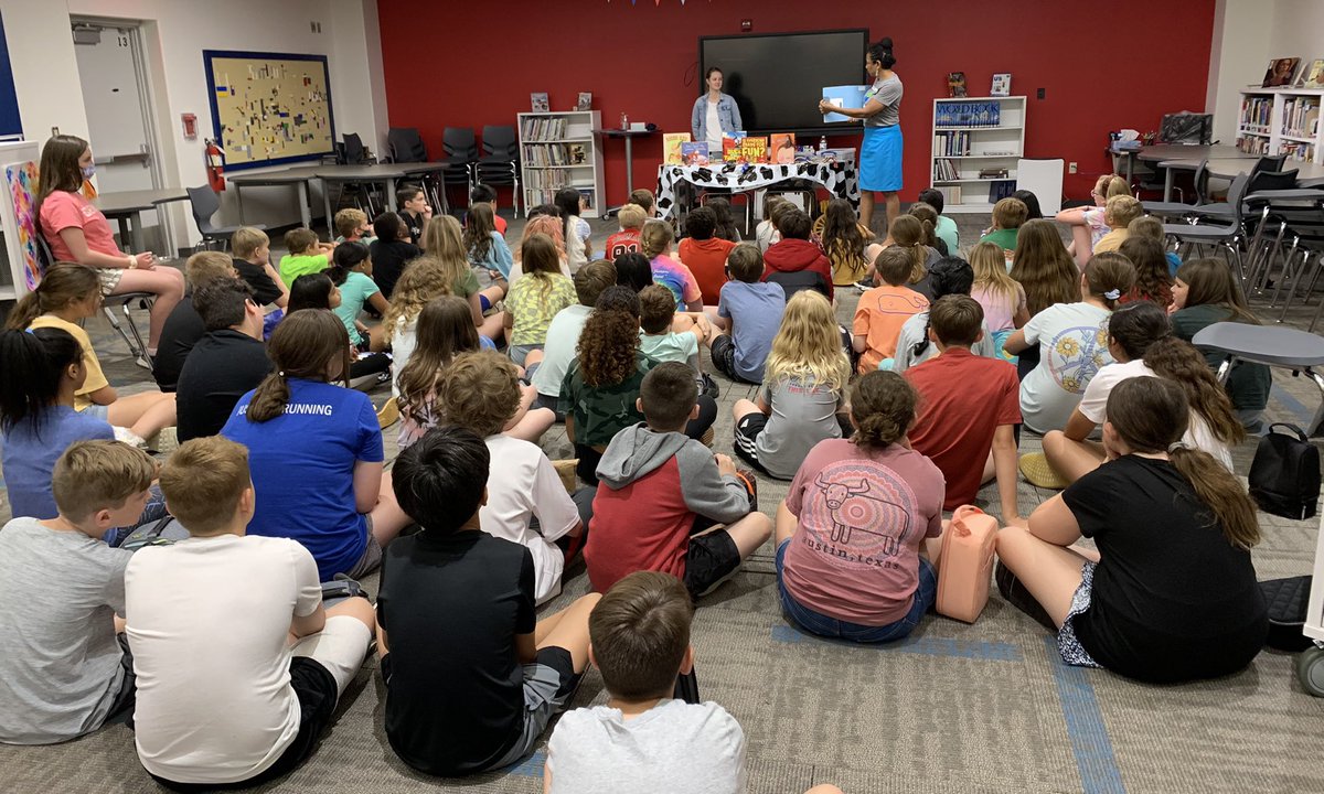 BESbooklady's tweet photo. A big thank you to the Colleyville Public Library for coming to share information with our @BESTexans about the summer reading program! #BESlib #ReadYall #SummerFun https://t.co/IbXlZW4G3n
