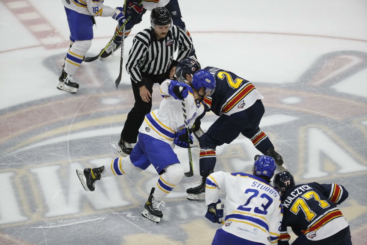 Peoria_Rivermen's tweet photo. Some of our favorite moments from the finals...
📸  @timlesterimages/@fieldpasshockey https://t.co/TqNht41gdD