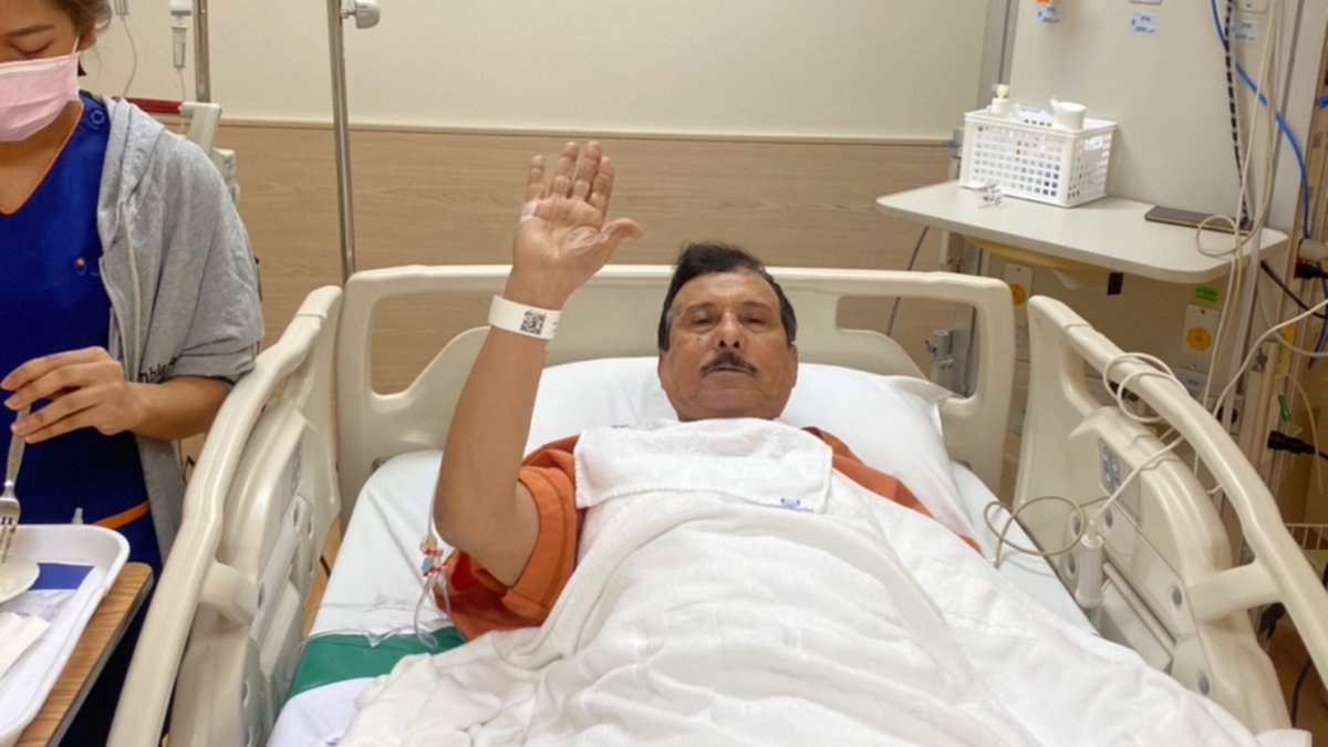 كل الحمد والثناء الدائمين لله عزوجل 
أجرى والدي عملية عصر  اليوم في تايلند 
وتكللت بالنجاح أسال الله أن لايريكم مكروه بعزيز ويشفي كل مريض اللهم آمين..