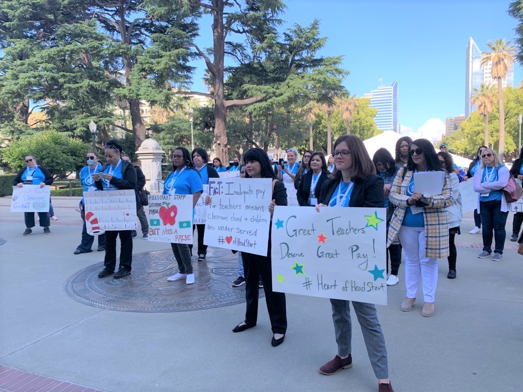 caheadstart's tweet photo. Great turnout today at the #HeadStart rally! We’re at the CA State Capitol right now advocating for $50M in the state budget to support teacher salaries. Teachers are the #heartofheadstart @CAGovernor @AsmPhilTing @NancySkinner https://t.co/jRiNepVvZt