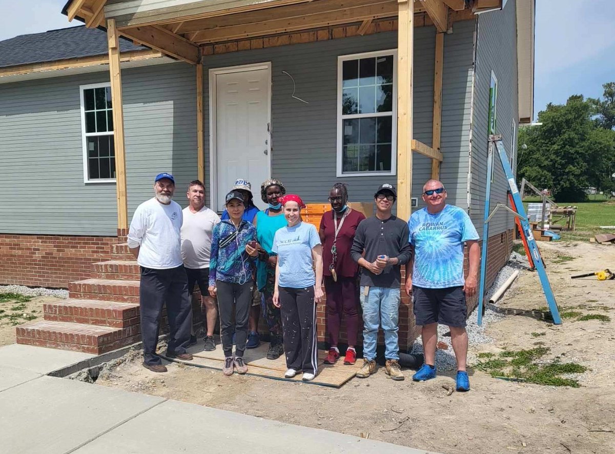 RCCCedu's tweet photo. Instructors and students from our Adult Basic Education programs teamed up to give back to the community by working on a Habitat for Humanity job site in Landis. Thanks to everyone who volunteered their time to help out! #GivingBack #CommunityOutreach #NavigationNation https://t.co/vhgTh1op5L