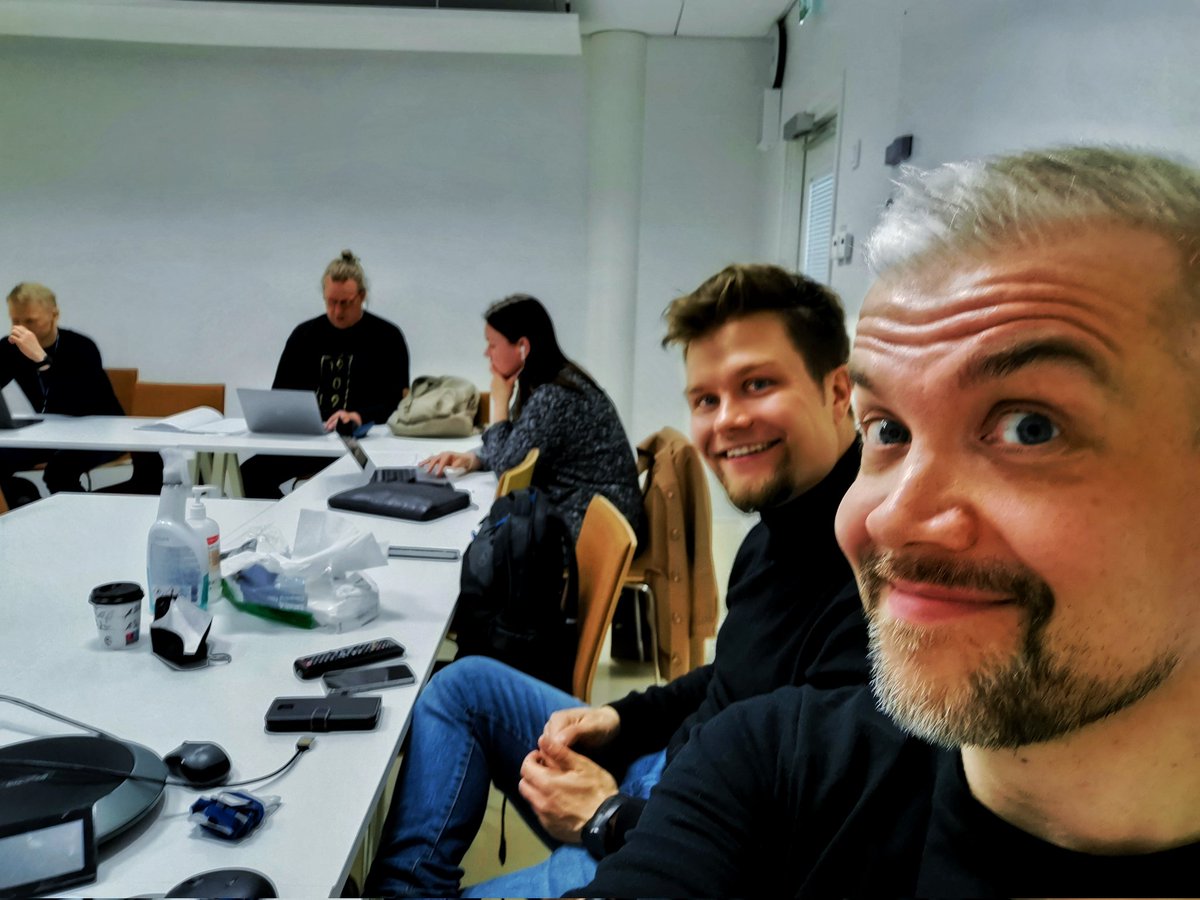 DIGIDEMOhanke's tweet image. DIGIDEMO-edustustehtäviä tänään:
◾hanke-esittelyä @jyu_okl Ruusupuistossa
◾Jälkiviisastelua-podcastin haastattelu @AnttiJorgensen kanssa Historicalla
#digidemo #demokratiakasvatus #lops2021 #lukiokoulutus