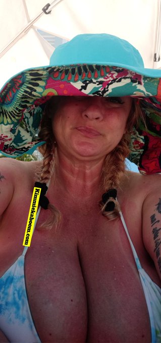 Sunburn be damned!  #dreamssandscansun  #Kimmiekaboom https://t.co/NQonG4I3sV<a href="/tag/dreamssandscansun"class="tags">#dreamssandscansun</a><a href="/tag/kimmiekaboom"class="tags">#Kimmiekaboom</a>