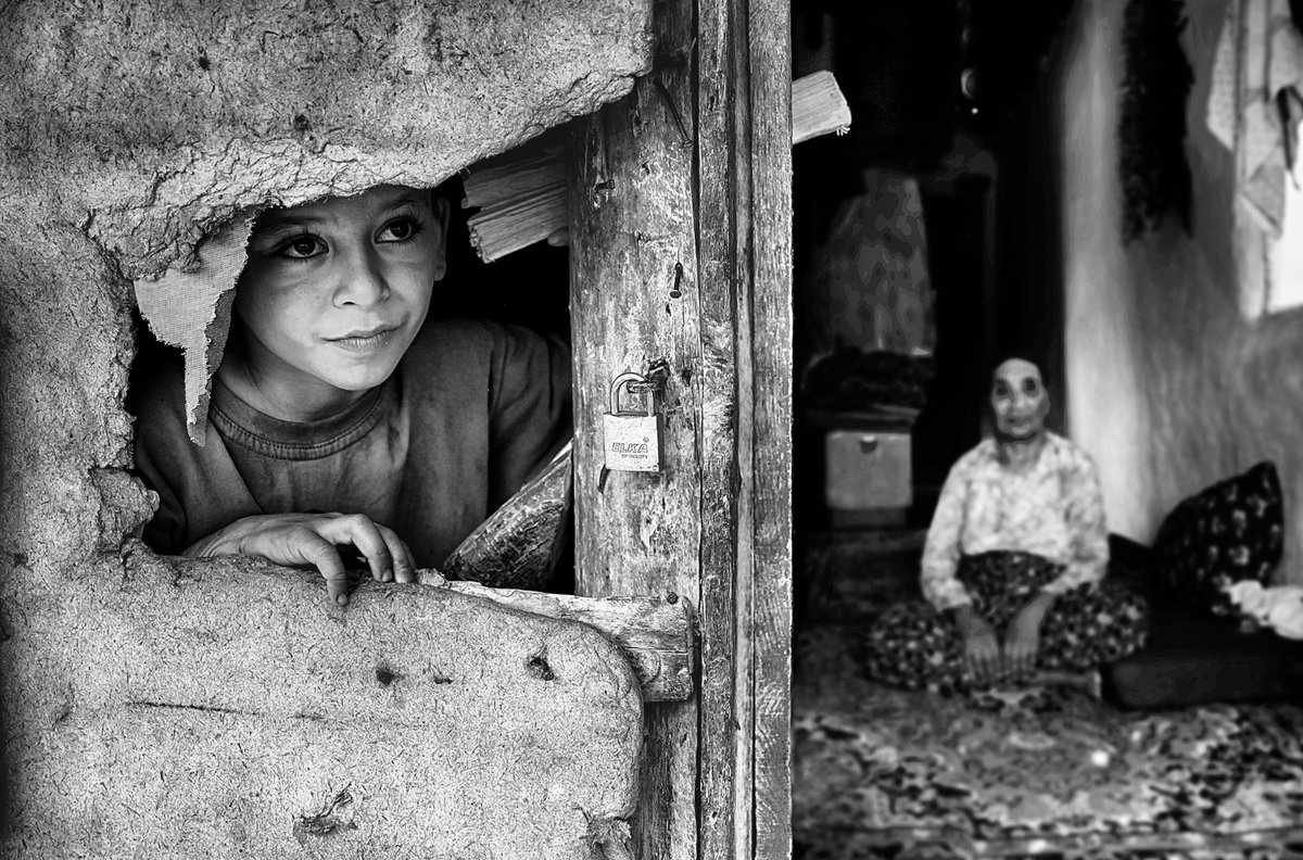 Fotoğraf: Emine Başa I Sakarya'nın Taraklı ilçesine bağlı Yenidoğan mahallesinde çekilmiş bir anne ve ahşap aralıktan bakan çocuğunun fotoğrafı.

Siz de fotoğraflarınızın National Geographic sayfasında paylaşılmasını isterseniz #sizinkareniz etiketini kullanabilirsiniz.