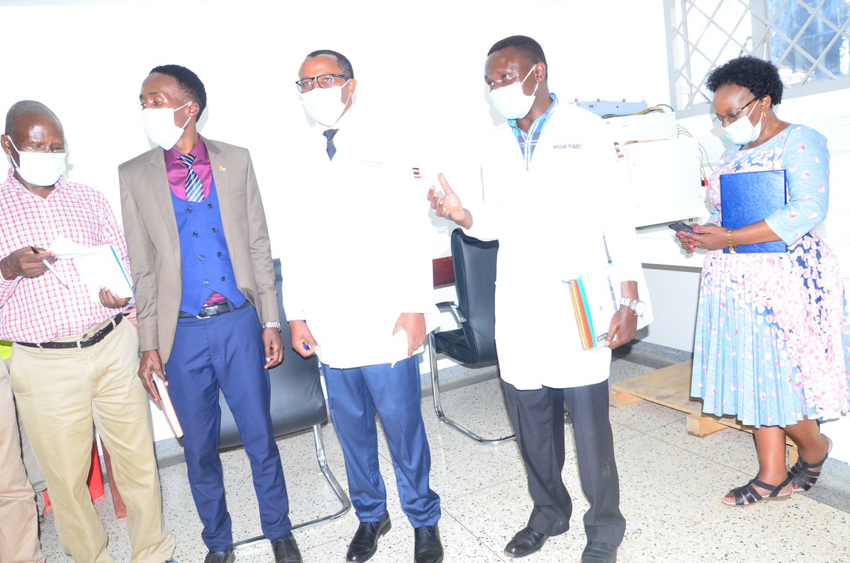 MbararaHospital's tweet photo. #Whileaway:Officials from World bank & @MinofHealthUG have been pleased by the newly completed laboratory that was funded by world bank thru @GovUganda. It will boost diagnostic capacity at @MbararaHospital @CelestineBarig1 @DianaAtwine @KagutaMuseveni https://t.co/9Va7Tnta2Y