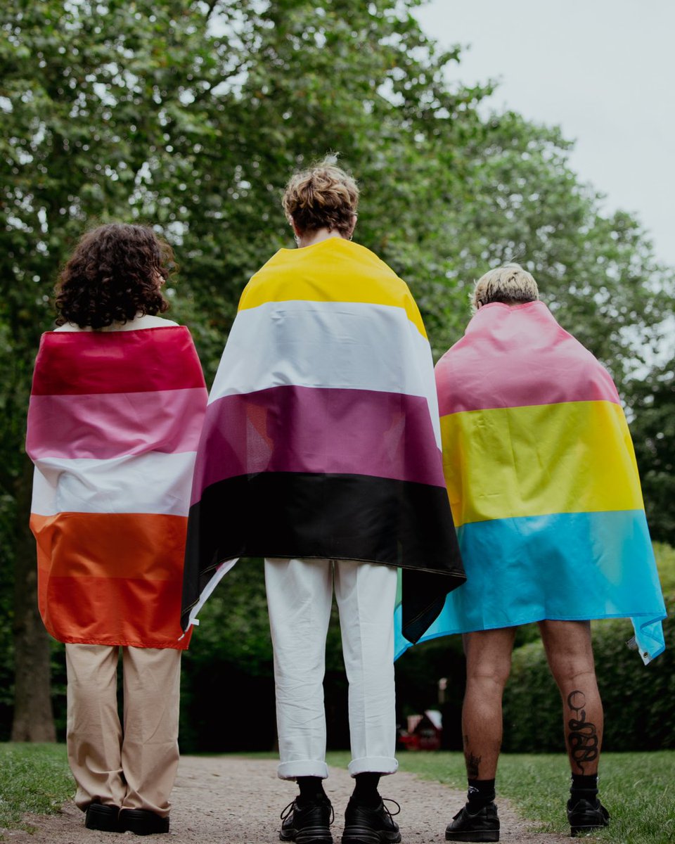 Hey Vancouver, do you have something to say?

It's the last week for 2SLGBTQAI+ writers to pitch their ideas for the 2022 Pride Magazine. Tell us how you feel about #TogetherAgain and share your stories!

🌈 For more information, visit l8r.it/kBoA