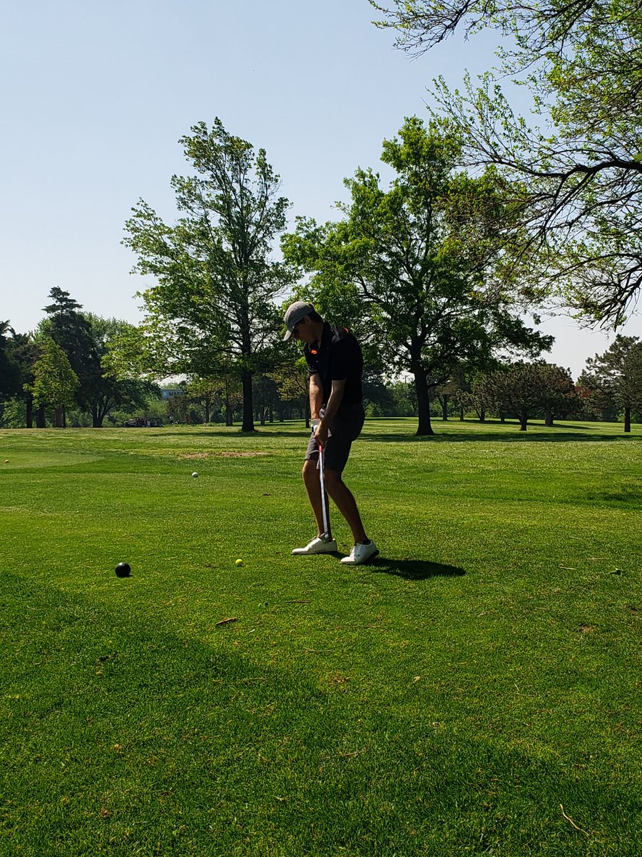 oriole_golf's tweet photo. And we are all off and running at the League tournament. Hot and windy in Wellington today, fingers crossed we bring home the AVCTL D3 title! https://t.co/k0Xt3lGmF2