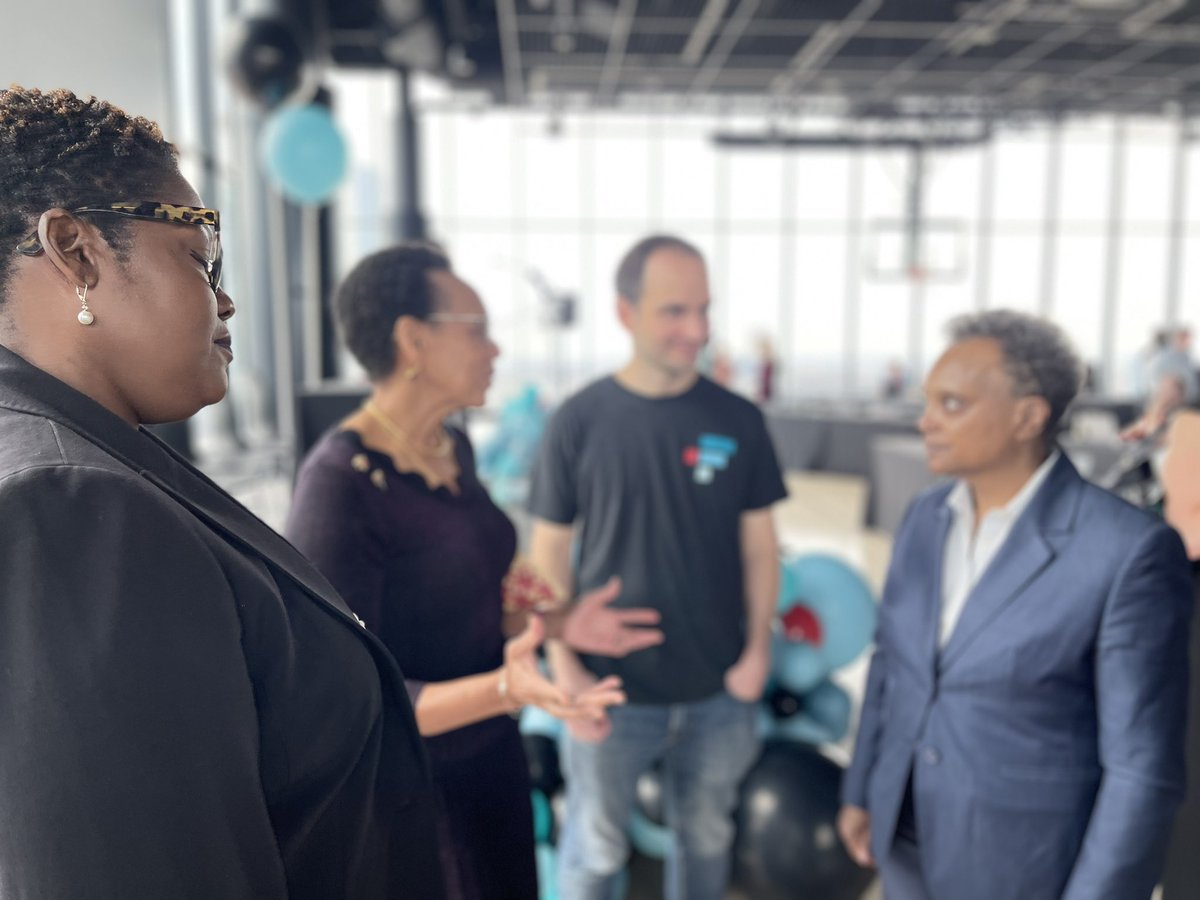 vkrussell's tweet photo. Congratulations to @Brett_FTXUS and the entire team on the official opening of the https://t.co/uIZplZGPZd office in Chicago. Bold plans to bank the unbanked in partnership with @chicagosmayor will make a tremendous impact. Well done! https://t.co/cau8Ad60Om