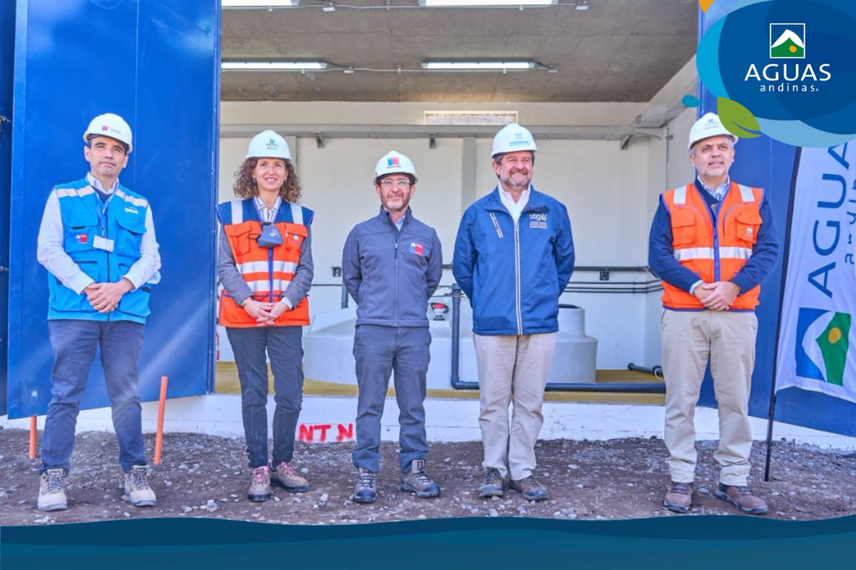 aguas_andinas's tweet photo. Junto a @mop_chile, @GobiernoRM y @SISS_CHILE, realizamos una visita a la obra “Pozos de Cerro Negro-Lo Mena”.

Una nueva solución para enfrentar el escenario de sequía, beneficiando a más de 400 mil personas de las comunas de Puente Alto, San Bernardo, La Pintana y El Bosque🌎💧 https://t.co/hHDjC9Zbni