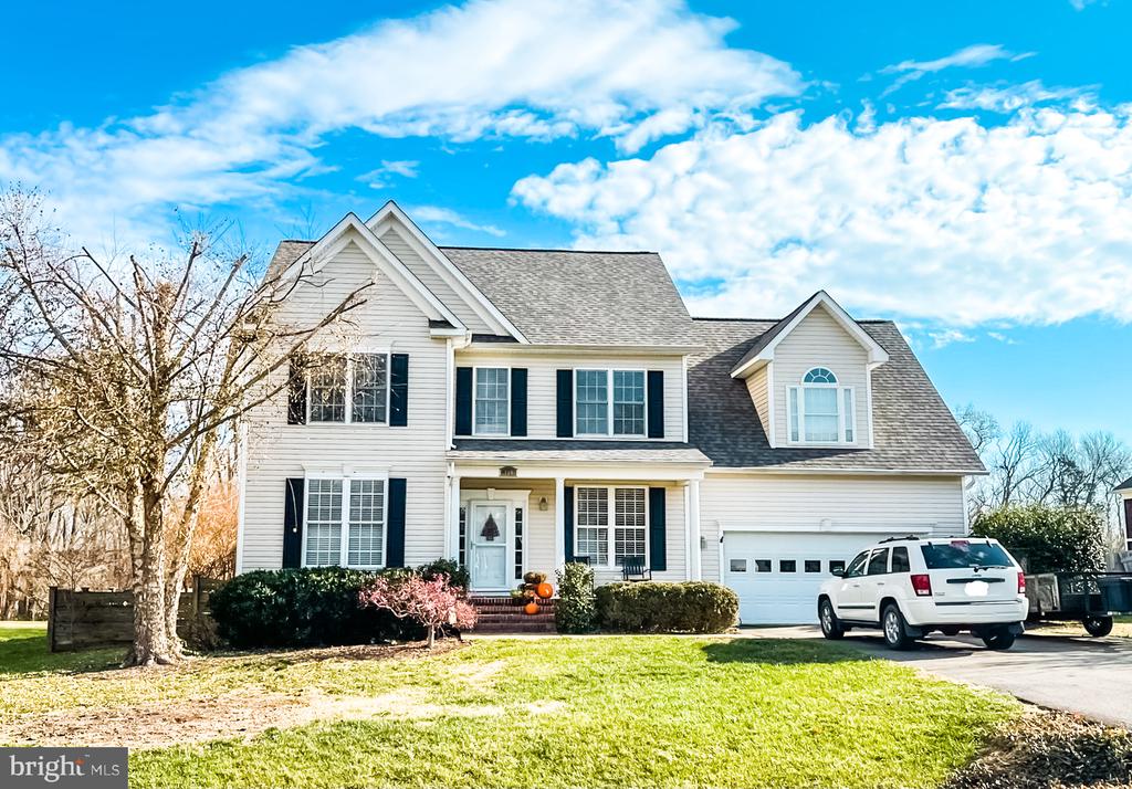 AngstadtREGroup's tweet photo. You can make this house your home! Ask me for more info. #realestate  https://t.co/rXHcoBPCAv https://t.co/4Q1i15tC1d
