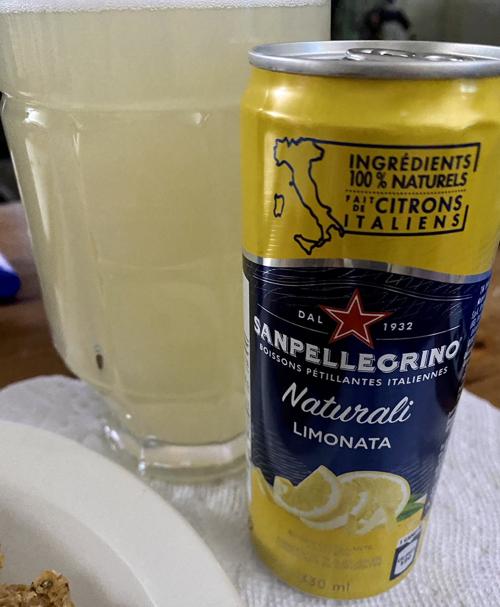 OolaFanForever's tweet photo. Today is the perfect time for some delicious #homemadefriedchicken with #Limonata #Sanpellegrino. Still perfecting my recipe, but this is much better than store bought. #friedchicken #Spring #Pellegrino โค๏ธ๐๐๐๐ธ๐ https://t.co/QCyi0frZoa