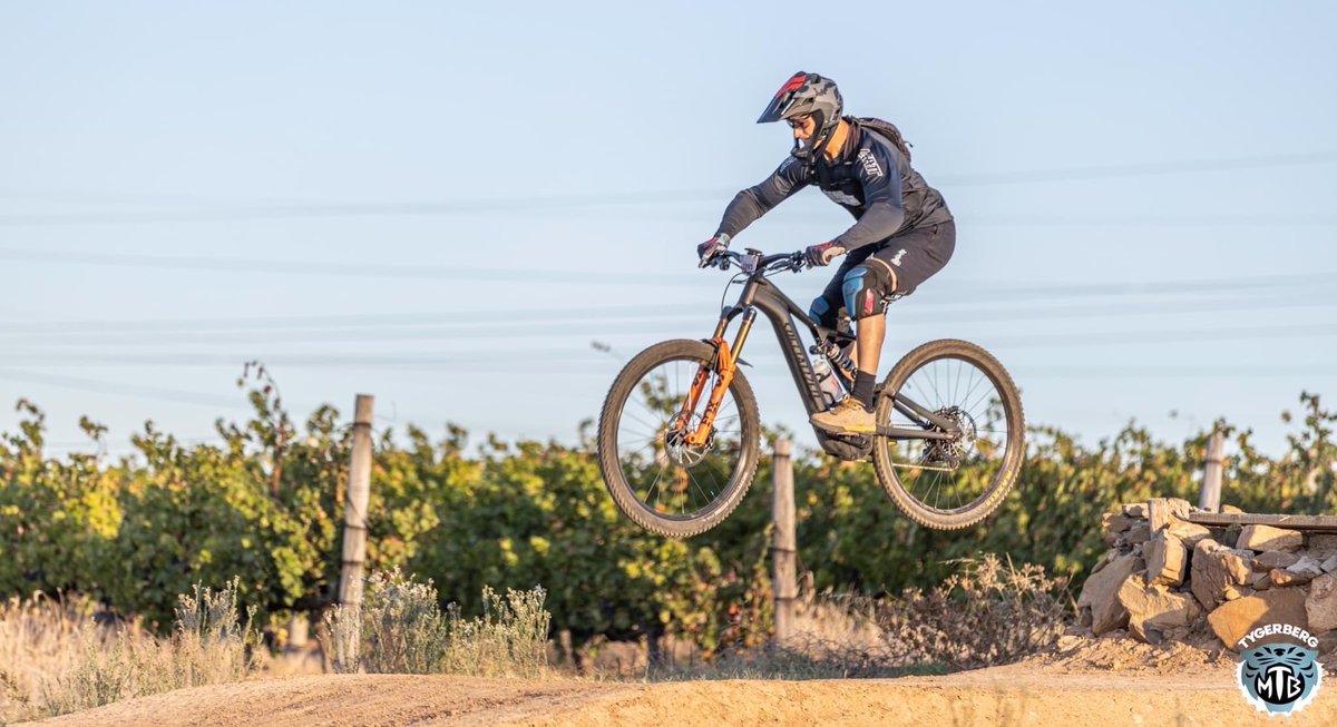 KevinBailey1964's tweet photo. Some recent mountain bike shredding which keeps the body and the soul fed! Tooo much fun 🤩 https://t.co/3GtHmORE0a