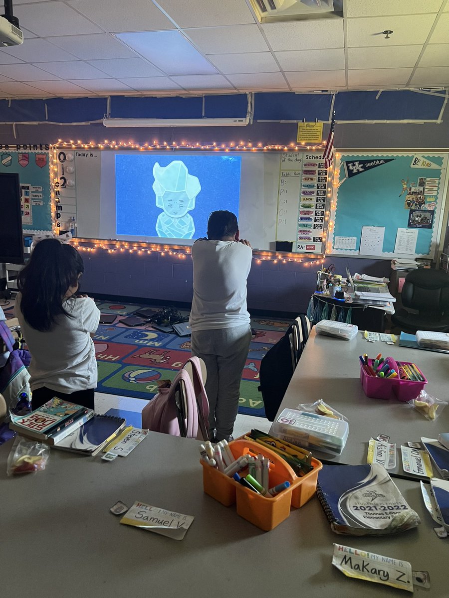 ThomasEdisonES's tweet photo. Ms. King's class taking a moment to melt after working so hard out at recess for their Tune-In To You Tuesday!!! @MNPS_kidshealth #MNPSWellnessWeek2022 #EdisonElementary #MNPSWellnessWeek2022 #tuneintoyoutuesday https://t.co/yXzz18VrQ5