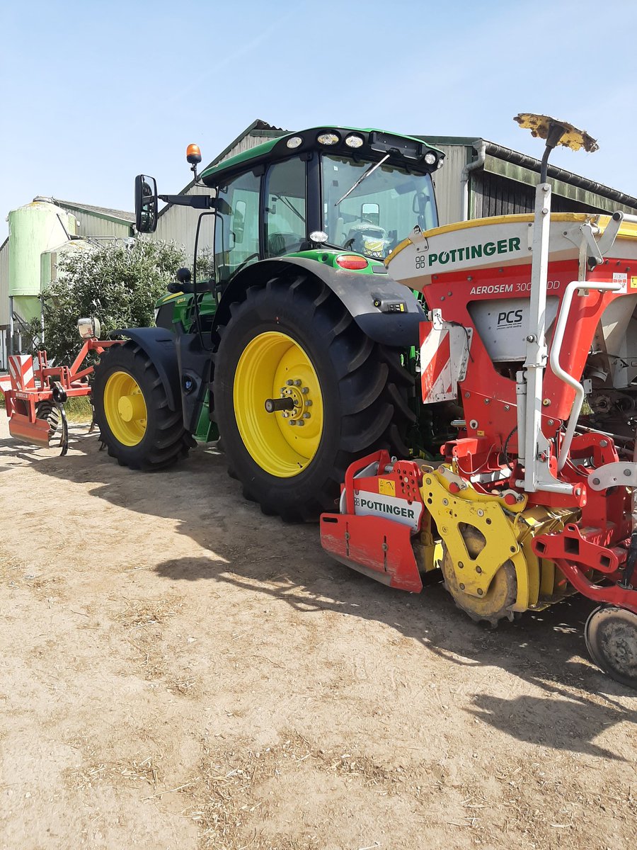 breizhfarmer's tweet photo. Fin des semis de maïs 🌽 par un essais en association... Plus à venir bientôt sur ⤵️
@YouTube 
#FBAGRIVIDEO 
@facebookapp 
#MSEquipement
#Semental
@poettingerat 
@JohnDeere https://t.co/wQizNxNQqx
