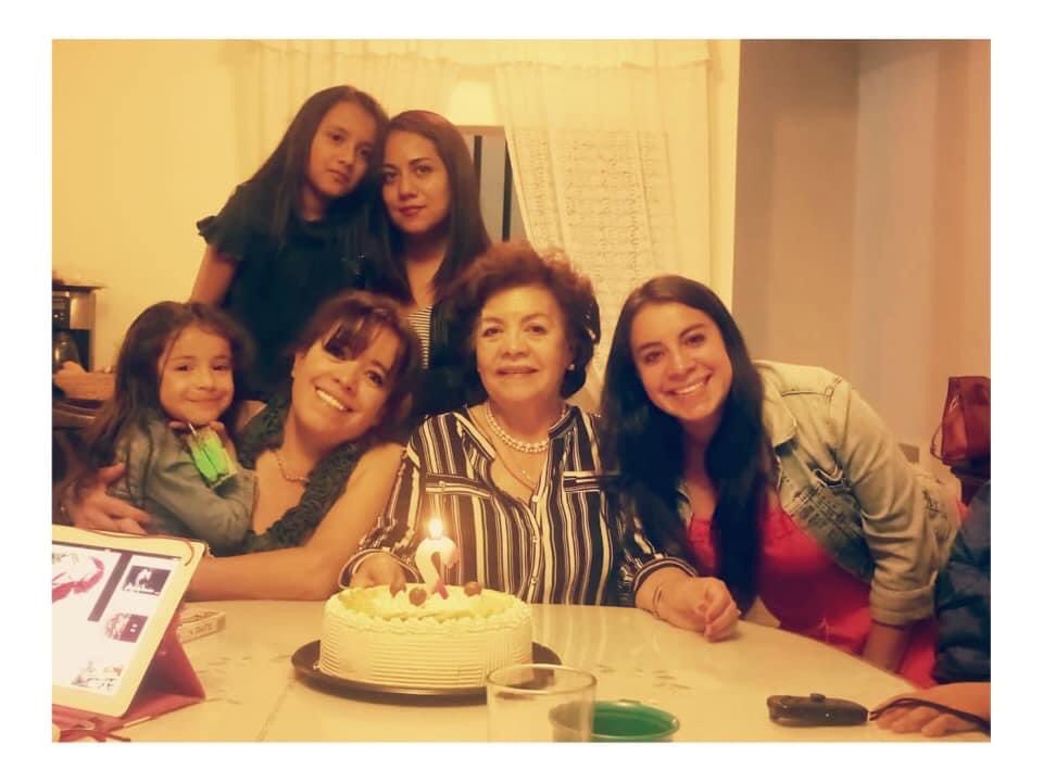 2022Adri3's tweet photo. @mexicollectors This is MY MOM the most wonderful,loving ,wise and strong. Has one of the most beautiful souls I’ve ever met,always has a helping hand to whom ever might need it. Her aka is Dory very funny and in the clouds sometimes but she is perfect and I’m proud she’s mine🥇 https://t.co/Vsyo5CW6A2