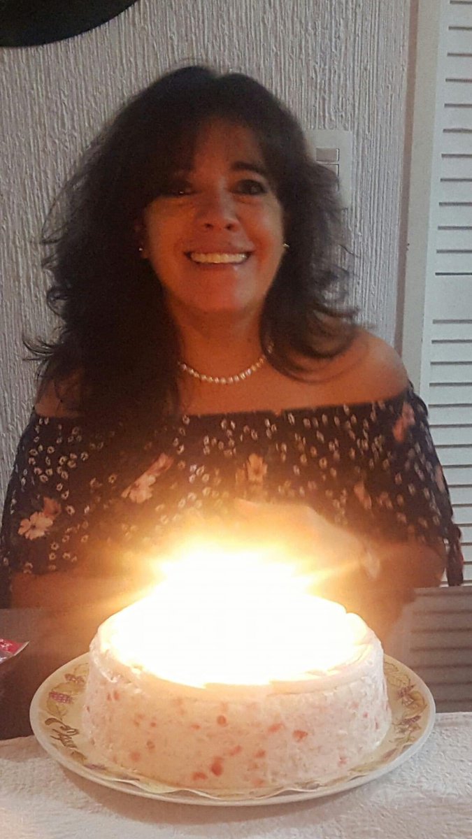 2022Adri3's tweet photo. @mexicollectors This is MY MOM the most wonderful,loving ,wise and strong. Has one of the most beautiful souls I’ve ever met,always has a helping hand to whom ever might need it. Her aka is Dory very funny and in the clouds sometimes but she is perfect and I’m proud she’s mine🥇 https://t.co/Vsyo5CW6A2