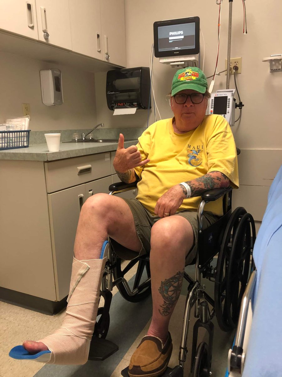 savvymarkets's tweet photo. He might be old, but his inner surfer dude will always be there π€£ #getwellsoondad https://t.co/Mup457x7yV