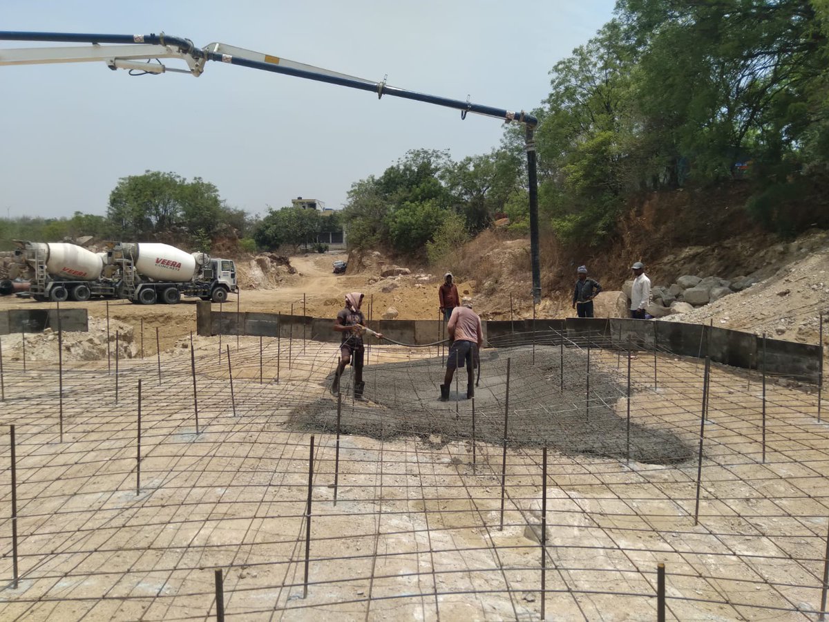 hmwssbgmom23's tweet photo. After few hurdles, construction of 3 ML GLSR and Pumping Station at Bowrampet under ORR Water Supply Ph-II Project has got the pace, intended for drawing the water from Godavari Transmission Main to cater the residents of Dundigal Mpty within ORR and part of Nizampet Mpl Corpn. https://t.co/ry3vg4nLSt