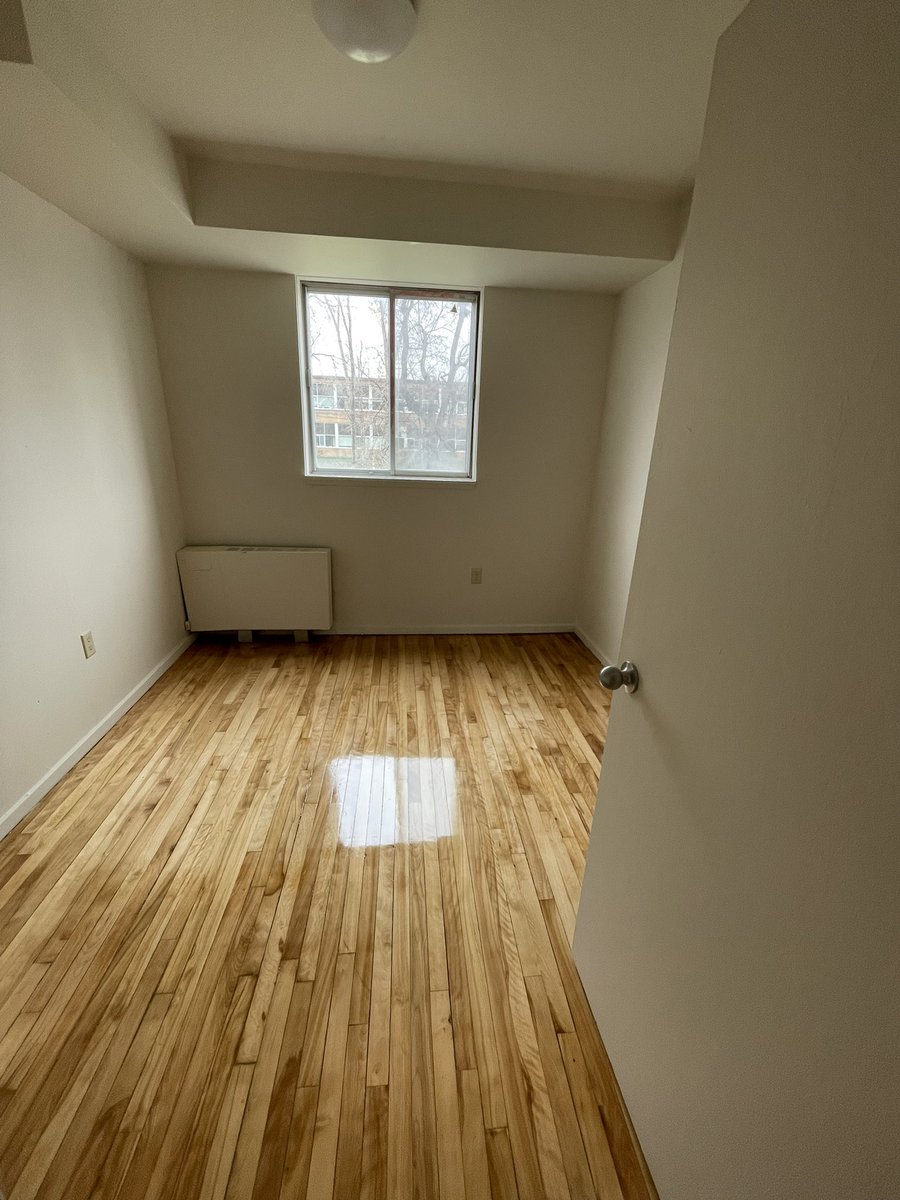 StephaneOCH_LCO's tweet photo. Did you know that @OCH_LCO turnover team is renovating 1,200 homes/year. From flooring to cabinets, our team makes sure tenants have more than a roof, but a home. The collaboration of our tenants &amp; partners is key to maintain our homes. https://t.co/ee9Tfcq2bC