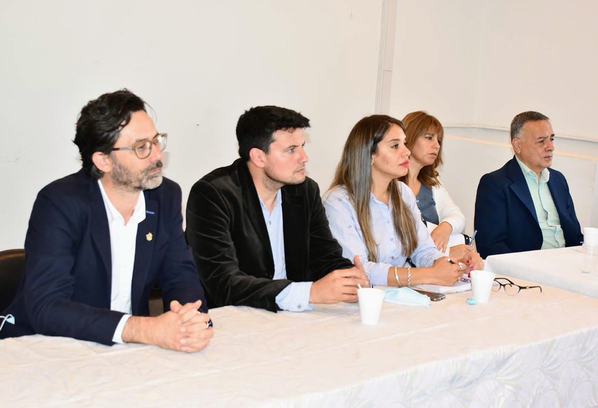 JDViola's tweet photo. ➡️ Luego mantuvimos un desayuno de trabajo con  @ConectandoCba , @NuestraCordoba y @MCImovimiento con quienes planificamos cómo se implementarán los protocolos en cada jurisdicción ⤵️ https://t.co/LkY2yPfs1T