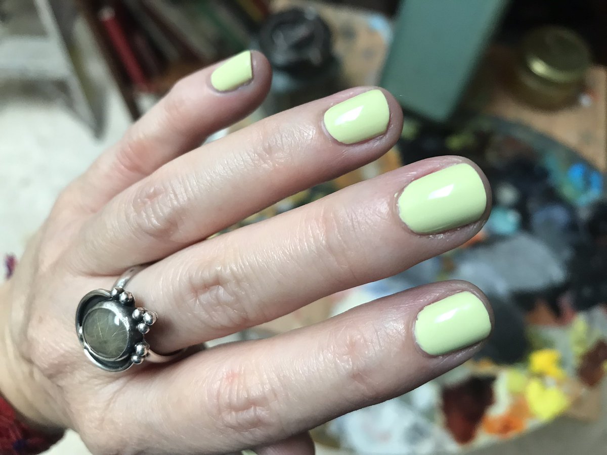 Vivianolala's tweet photo. Mi nueva obsesión pasajera es este color.
#colorjunkie https://t.co/xvBOMq7WAf