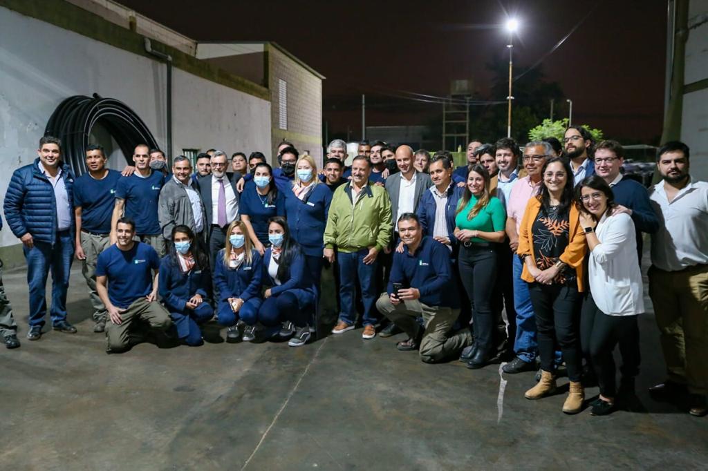 LauTuero's tweet photo. Gracias a @QuintelaRicardo, @FedericoRBazam1, @JulietaCaldern1 y el equipo de @mintrabajo_lr por el trabajo articulado entre @GobDeLaRioja y @produccion_arg https://t.co/xqAisqWTvo