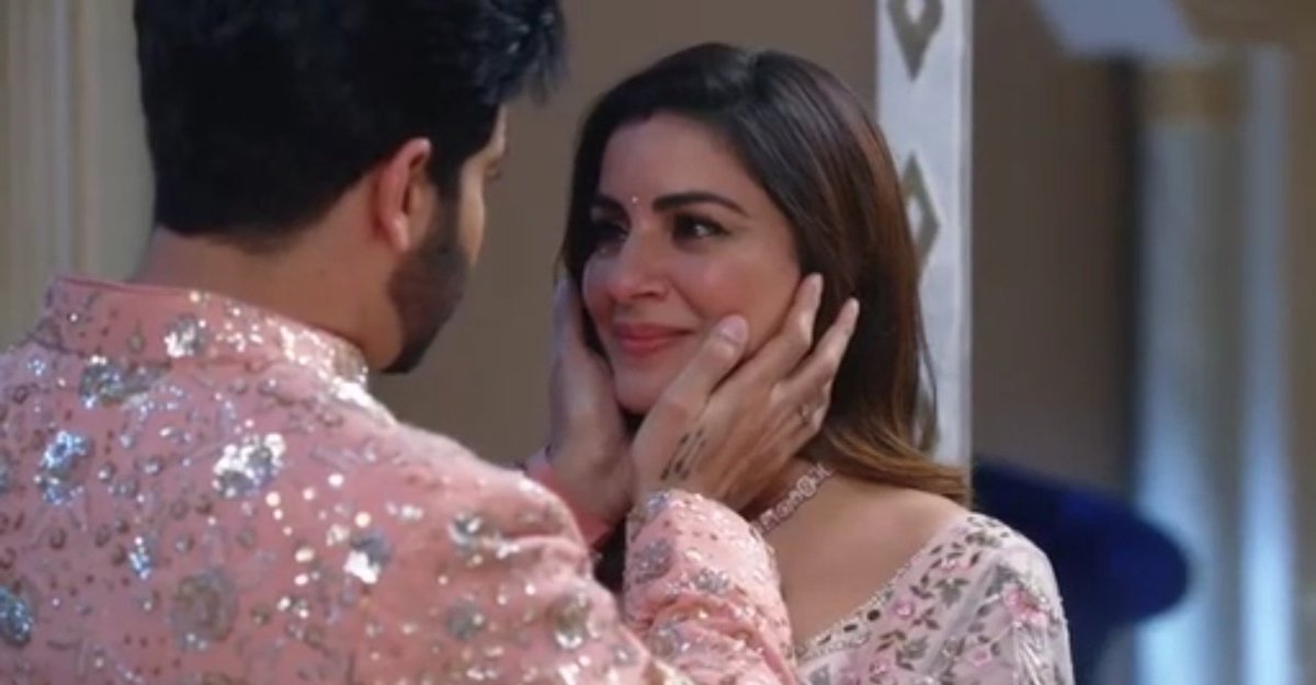 ShaikhZ41831225's tweet photo. #seene se tere
Sir ko lga ke
Sunti mai rahu
Naam apna
❤❤❤❤❤
😍😍😍😍😍
#preeran 
#dheeshara 
#kundalibhagya https://t.co/Q9ZwBJO5kj