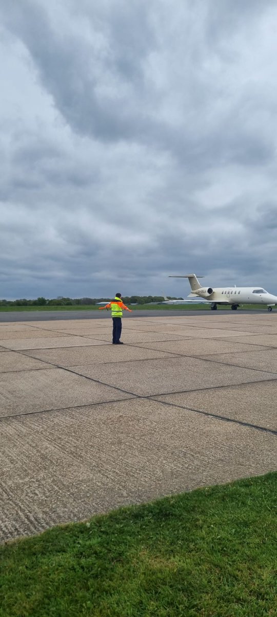 Charter_aLtd's tweet photo. Good afternoon at Biggin hill with Learjet 45.

#aviation #bigginhill #privatejet #learjet45 https://t.co/mKRtO2gXoG