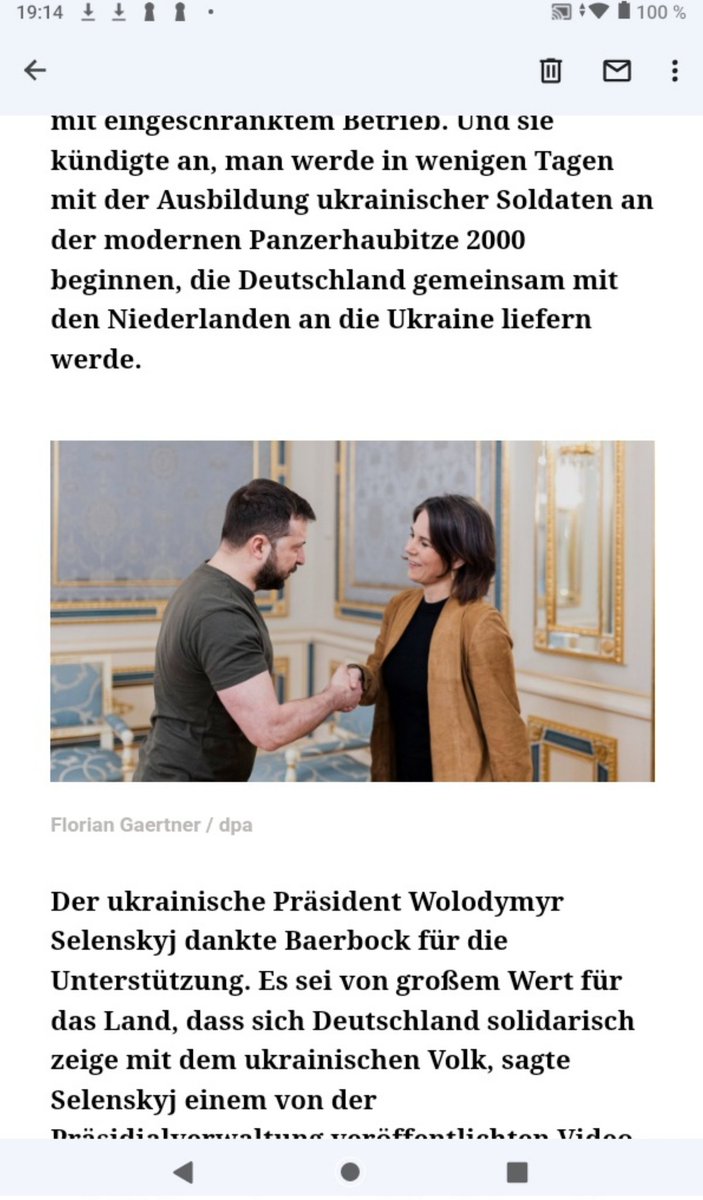 guggeda's tweet photo. Sehen so "Sieger" aus? Oder eher "der Junge und das Mädchen"... https://t.co/f9CQDBD8h9