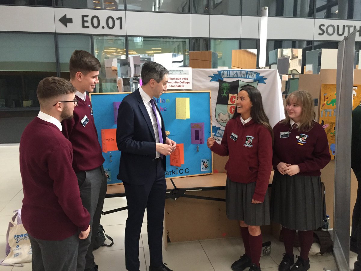 CollinstownPark's tweet photo. One more photo from a fantastic #Power2Progress Shared Learning Day at UCD yesterday. 5th Years Alex, Kane, Caithlin & Holly share their project with Minister @SimonHarrisTD #educationisthekey 🔑 Thanks to @Zurich @Rethink_Ireland and @SchoolofEdUCD for an inspiring day https://t.co/Teh4Ac3VEK