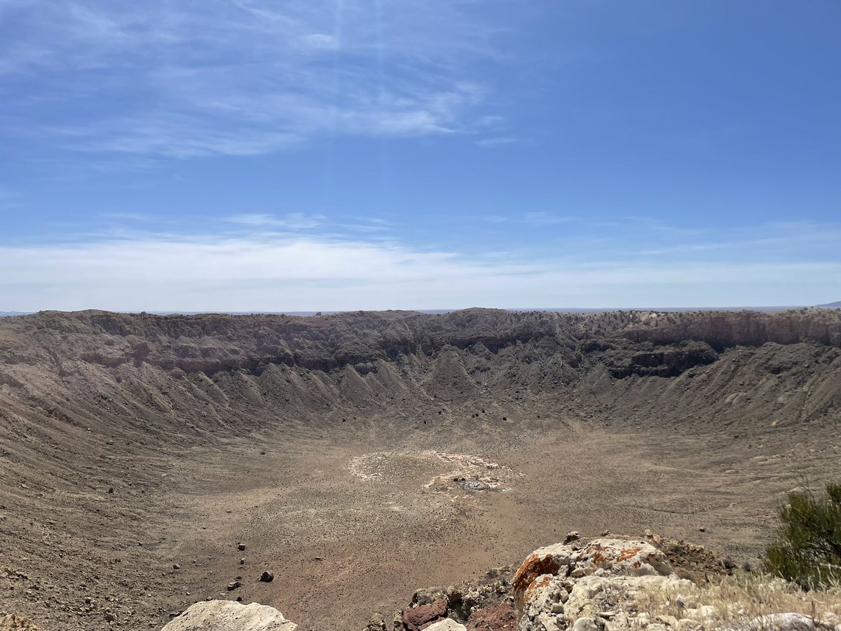 Taylor_Dunks's tweet photo. Meteor crater!!! This was my first time ever visiting a *SIMPLE* crater but it was definitely far from simple! 👌🏼 #PS9605 https://t.co/kWFpQfCJvB