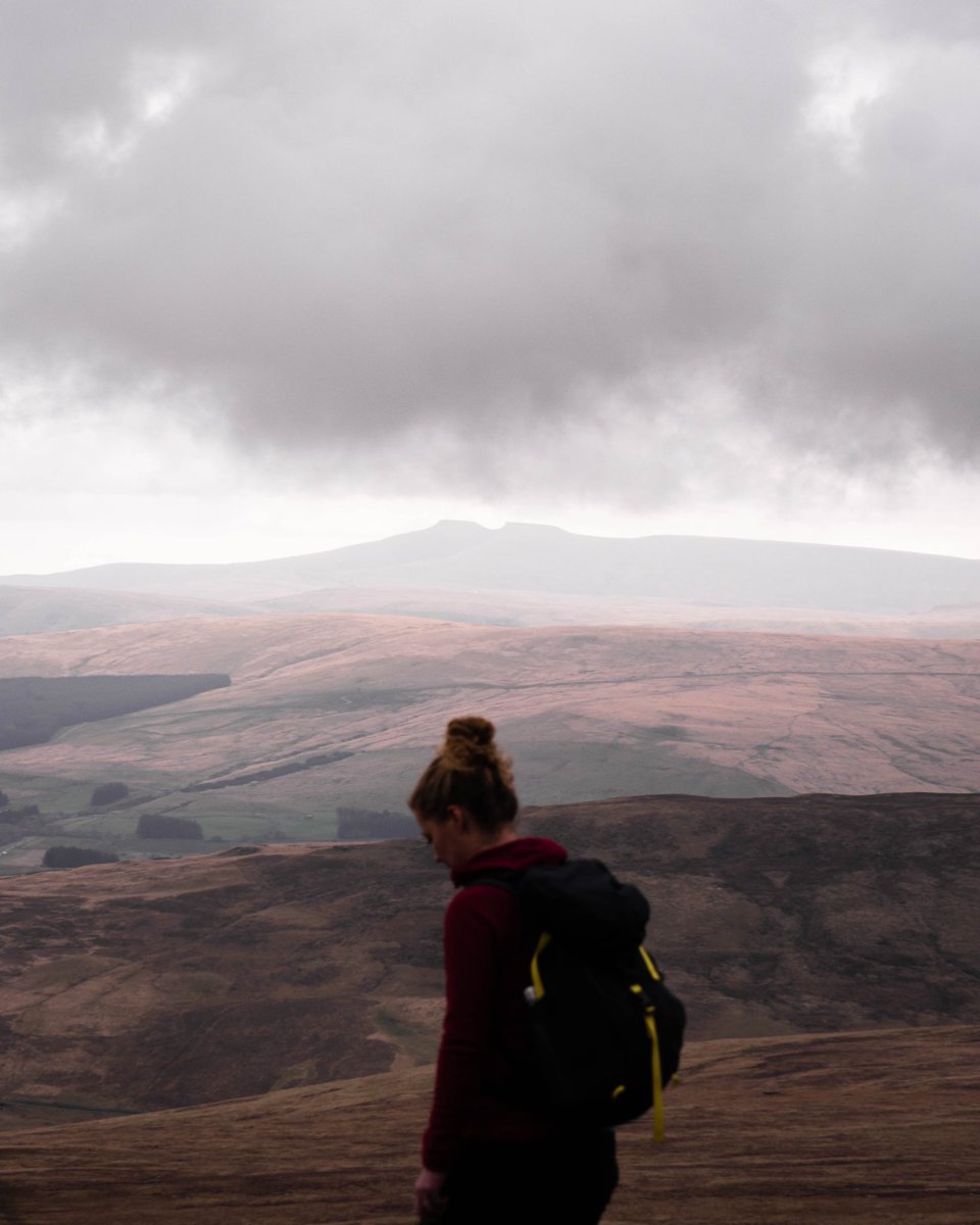 walkhikeexplore's tweet photo. From every angle Pen y Fan and Corn Du are very distinct, they must be some of the most recognisable peaks in the uk. 

#breconbeacons #llynyfanfawr #wales #cymru https://t.co/GpEvbuyo7E