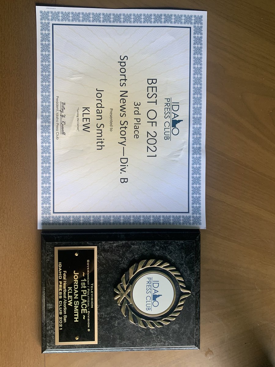 JordanSmithKTVB's tweet photo. It’s nice to see hard work pay off! Our crew raked in 5 first place awards despite an IMMENSELY depleted roster. It’ll be sad when we go our separate ways this summer, but it’s been a pleasure to grow with this team! @BradyFrederick_ @justinspinnietv @AnnaVelasquezTV https://t.co/ft6fxdXXIz