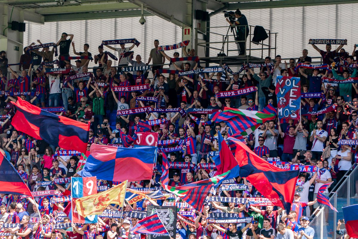 😱 Vendidas en 7 horas las 500 entradas disponibles para Leganés.

🚍 <a href="/VPremierClass/">Viajes Premier Class</a> ha completado de momento 4️⃣ autobuses con aficionados armeros.

🔝🔝 Lo podemos decir más alto, pero no más claro: ESKERRIK ASKO GUZTIOI!!

#BetiaArmaginak #LeganésEibar