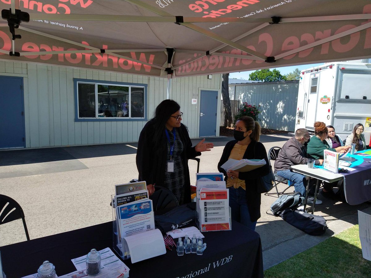 WDB_Fresno's tweet photo. Our Workforce Connection staff is attending the CTE Showcase providing the students at Clovis Adult School with valuable information about our services! #workforceconnection #CTE #Clovis #adultschool #careertraining #careers https://t.co/LjH7qzxuA9