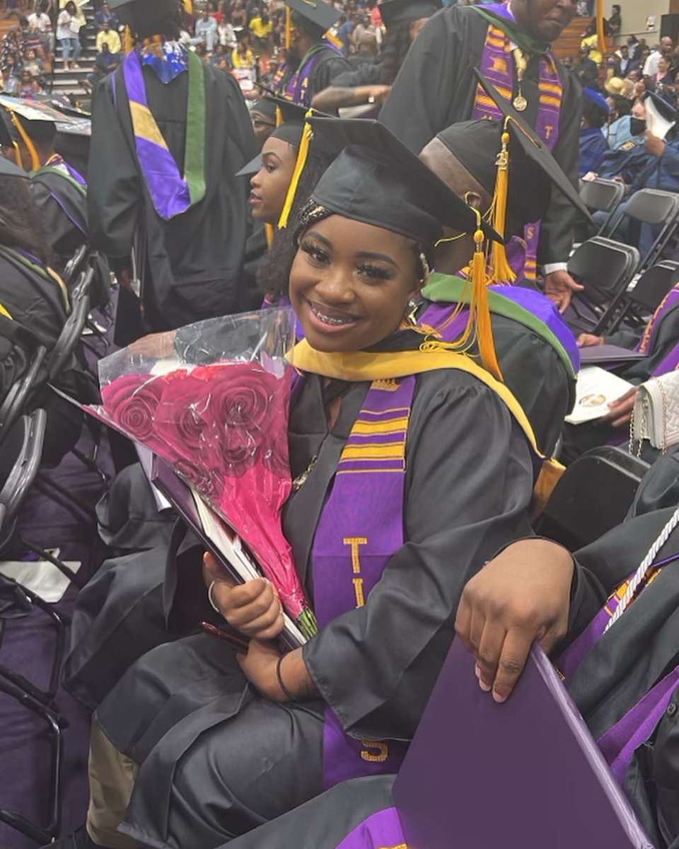 xoxo_dnomyah's tweet image. I’m Degreed babesss 🥰 talk to me nice ❣️