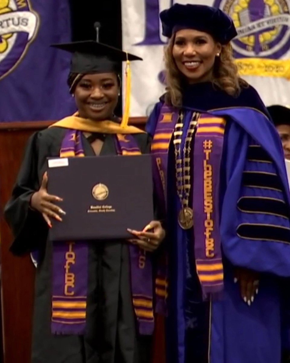 xoxo_dnomyah's tweet image. I’m Degreed babesss 🥰 talk to me nice ❣️