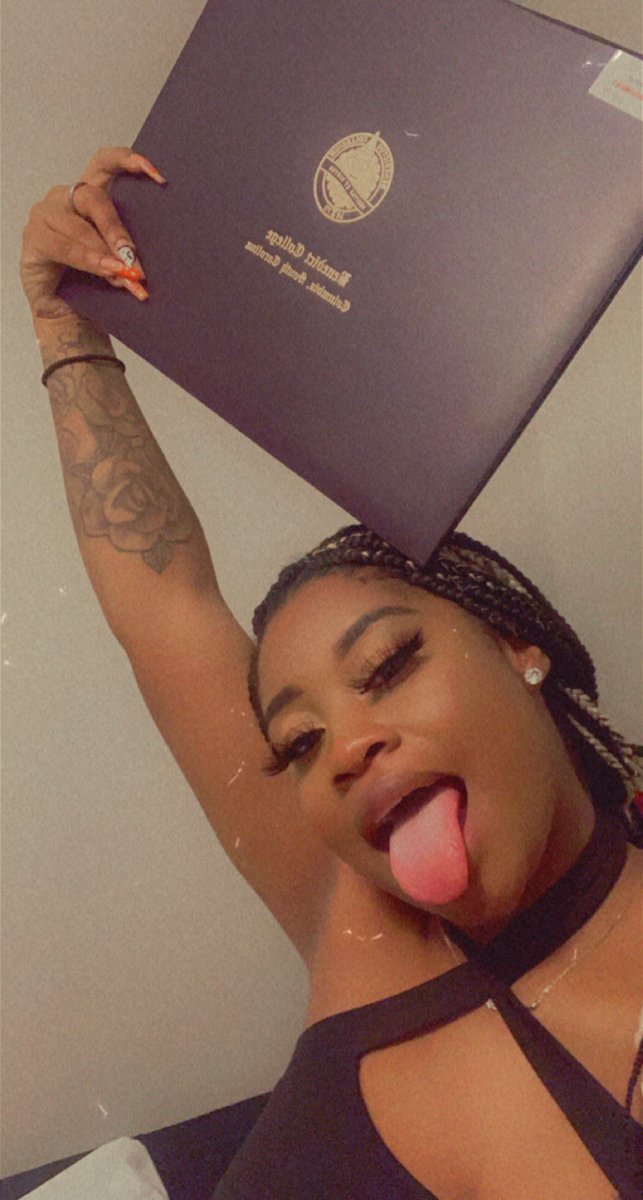 xoxo_dnomyah's tweet image. I’m Degreed babesss 🥰 talk to me nice ❣️