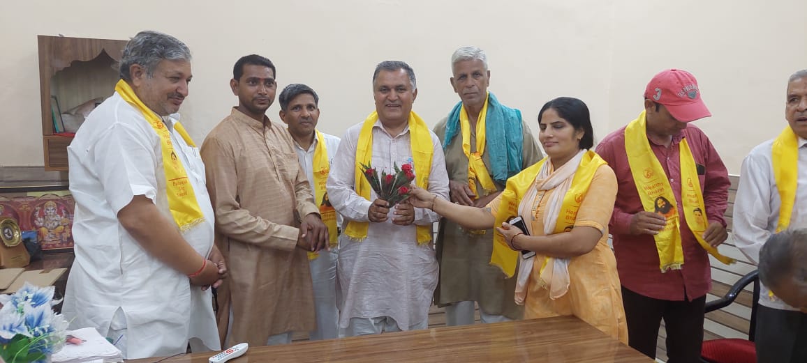 ओम जी पतंजलि योगपीठ परिवार नूंह की बैठक राज्य प्रभारी भारत स्वाभिमान ट्रस्ट हरियाणा भाई ईश आर्य द्वारा
<a href="/El1gwcdqWPWgByG/">सरोज गर्ग</a> <a href="/10VmiZyCgQKNgfx/">स्वामी धर्ममुनि क्राँन्तिकारी</a> <a href="/ShankiGoutam3/">शिवांश #savesoil</a> <a href="/AcharyaKkr/">Acharya Ram Mehar KKR</a> <a href="/rakesh_bstpyp/">भारत</a>