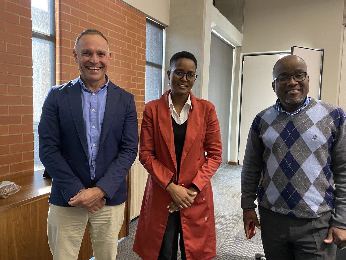 Saeonews's tweet photo. Dr. Clifford Nxomani (DCEO NRF) welcomes Dr. Mary Jane Bopape (SAEON MD) with Prof. Bornman and SAEON National Office team. https://t.co/nWZmmQOx04